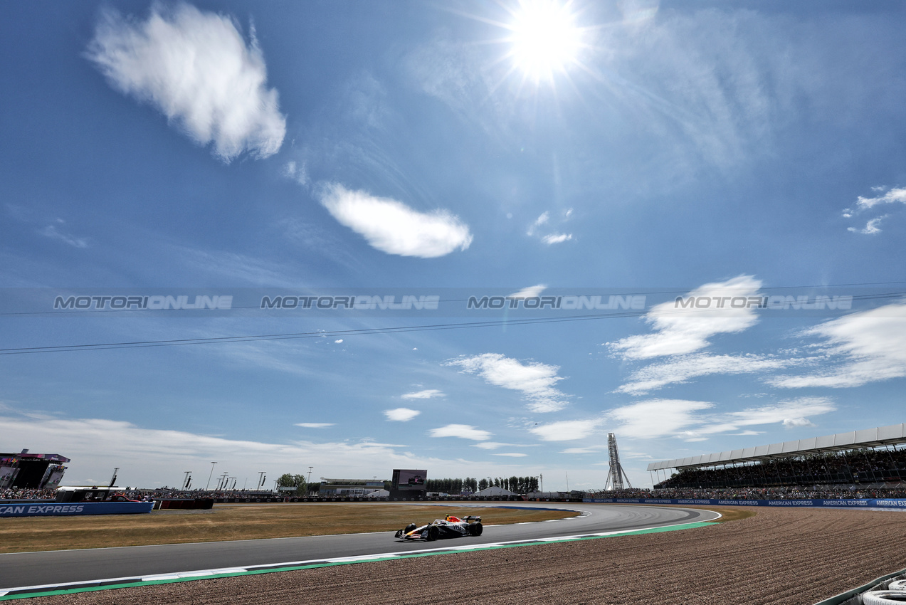 GP GRAN BRETAGNA, Liam Lawson (NZL) Racing Bulls VCARB 02.

04.07.2025. Formula 1 World Championship, Rd 12, British Grand Prix, Silverstone, England, Practice Day.

- www.xpbimages.com, EMail: requests@xpbimages.com © Copyright: Bearne / XPB Images