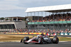 GP GRAN BRETAGNA, Esteban Ocon (FRA) Haas VF-25.

04.07.2025. Formula 1 World Championship, Rd 12, British Grand Prix, Silverstone, England, Practice Day.

- www.xpbimages.com, EMail: requests@xpbimages.com © Copyright: Bearne / XPB Images