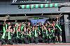 GP GRAN BRETAGNA, The crew of Nico Hulkenberg (GER) Sauber celebrate third position.

06.07.2025. Formula 1 World Championship, Rd 12, British Grand Prix, Silverstone, England, Gara Day.

- www.xpbimages.com, EMail: requests@xpbimages.com © Copyright: Charniaux / XPB Images