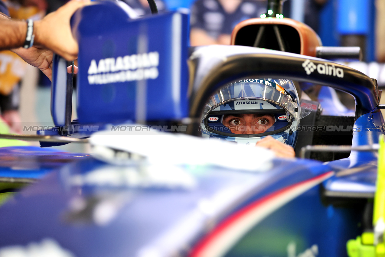 GP GRAN BRETAGNA, Carlos Sainz (ESP) Atlassian Williams Racing FW47.

05.07.2025. Formula 1 World Championship, Rd 12, British Grand Prix, Silverstone, England, Qualifiche Day.

- www.xpbimages.com, EMail: requests@xpbimages.com © Copyright: Davenport / XPB Images