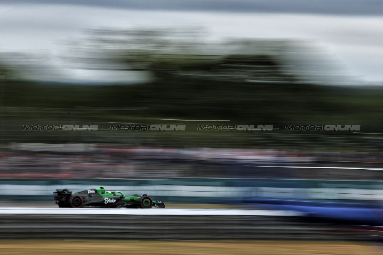 GP GRAN BRETAGNA, Gabriel Bortoleto (BRA) Sauber C45.

05.07.2025. Formula 1 World Championship, Rd 12, British Grand Prix, Silverstone, England, Qualifiche Day.

- www.xpbimages.com, EMail: requests@xpbimages.com © Copyright: Charniaux / XPB Images