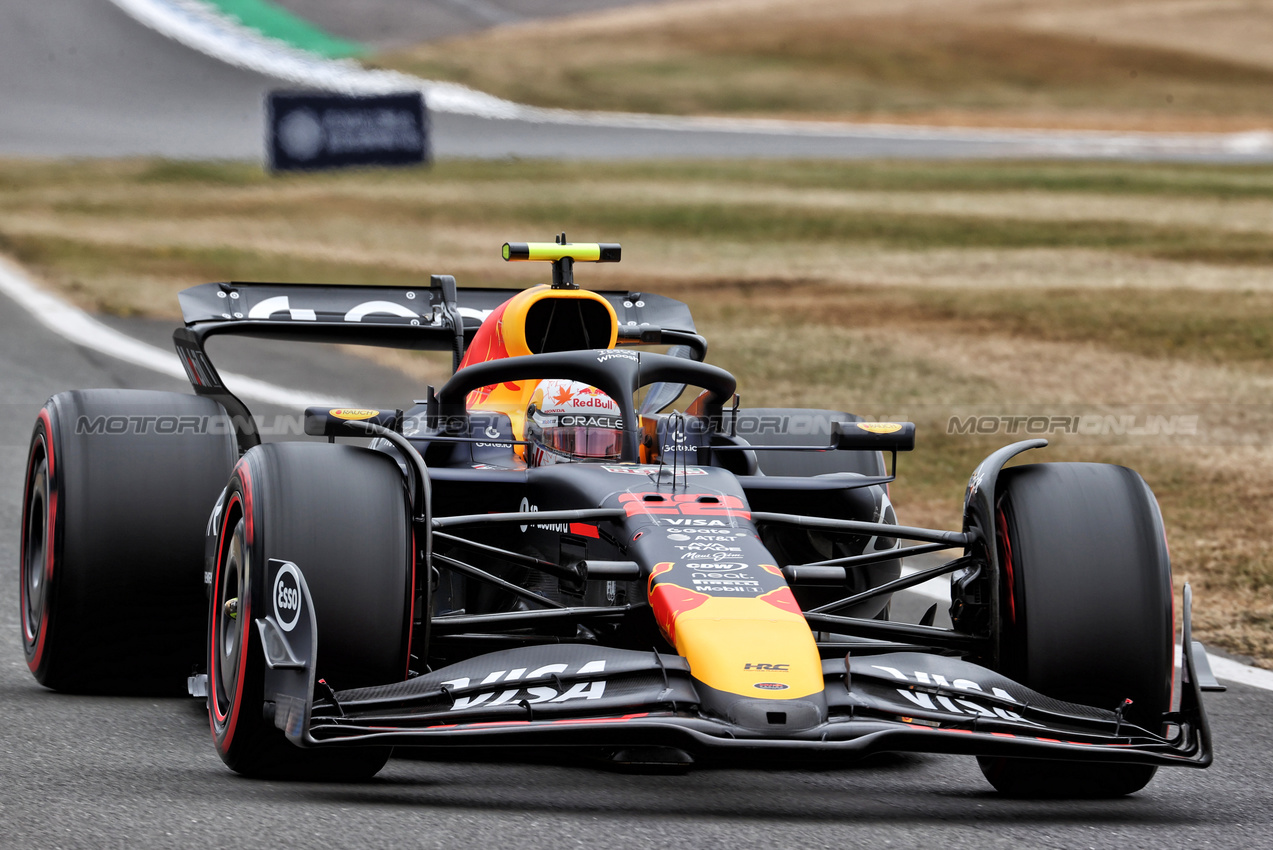 GP GRAN BRETAGNA, Yuki Tsunoda (JPN) Red Bull Racing RB21.

05.07.2025. Formula 1 World Championship, Rd 12, British Grand Prix, Silverstone, England, Qualifiche Day.

- www.xpbimages.com, EMail: requests@xpbimages.com © Copyright: Davenport / XPB Images