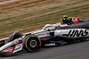 GP GRAN BRETAGNA, Oliver Bearman (GBR) Haas VF-25.

05.07.2025. Formula 1 World Championship, Rd 12, British Grand Prix, Silverstone, England, Qualifiche Day.

- www.xpbimages.com, EMail: requests@xpbimages.com © Copyright: Bearne / XPB Images