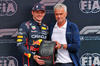 GP GRAN BRETAGNA, (L to R): Max Verstappen (NLD) Red Bull Racing receives the Pirelli Pole Position Award from Jose Mourinho (POR) Football Manager in qualifying parc ferme.

05.07.2025. Formula 1 World Championship, Rd 12, British Grand Prix, Silverstone, England, Qualifiche Day.

- www.xpbimages.com, EMail: requests@xpbimages.com © Copyright: Batchelor / XPB Images