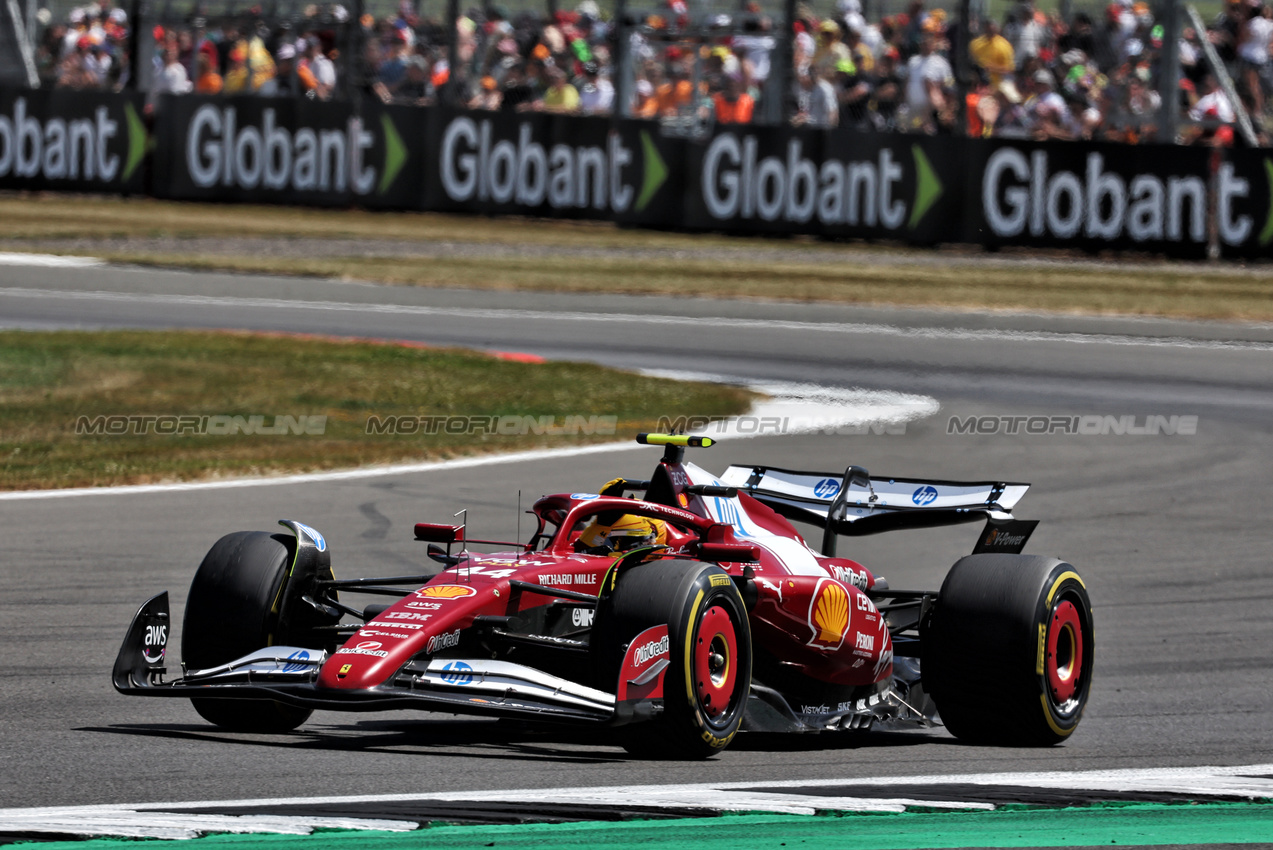 GP GRAN BRETAGNA, Lewis Hamilton (GBR) Ferrari SF-25.



04.07.2025. Formula 1 World Championship, Rd 12, British Grand Prix, Silverstone, England, Practice Day.

- www.xpbimages.com, EMail: requests@xpbimages.com © Copyright: Moy / XPB Images