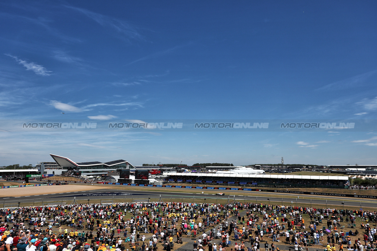 GP GRAN BRETAGNA, Isack Hadjar (FRA) Racing Bulls VCARB 02.

04.07.2025. Formula 1 World Championship, Rd 12, British Grand Prix, Silverstone, England, Practice Day.

- www.xpbimages.com, EMail: requests@xpbimages.com © Copyright: Moy / XPB Images