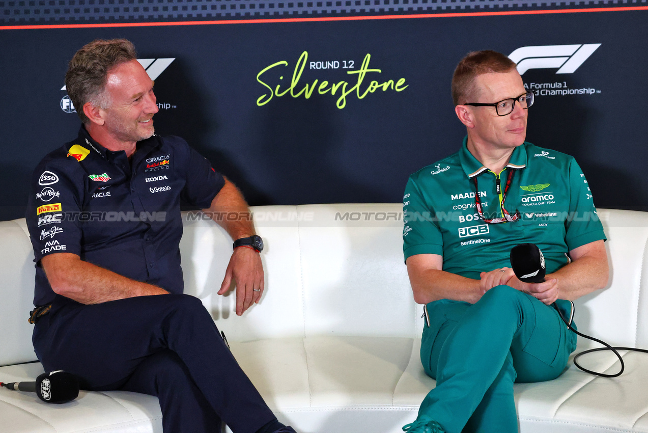 GP GRAN BRETAGNA, (L to R): Christian Horner (GBR) Red Bull Racing Team Principal e Andy Cowell (GBR) Aston Martin F1 Team Group CEO e Team Principal in the FIA Press Conference.

04.07.2025. Formula 1 World Championship, Rd 12, British Grand Prix, Silverstone, England, Practice Day.

- www.xpbimages.com, EMail: requests@xpbimages.com © Copyright: Charniaux / XPB Images