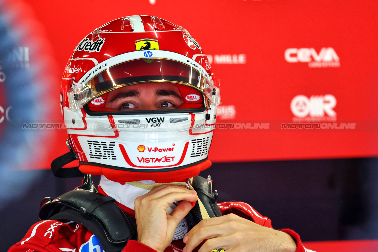 GP GRAN BRETAGNA, Charles Leclerc (MON) Ferrari.

04.07.2025. Formula 1 World Championship, Rd 12, British Grand Prix, Silverstone, England, Practice Day.

- www.xpbimages.com, EMail: requests@xpbimages.com © Copyright: Batchelor / XPB Images
