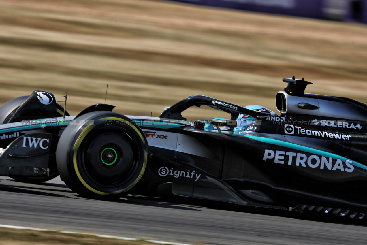 GP GRAN BRETAGNA, George Russell (GBR) Mercedes AMG F1 W16.

04.07.2025. Formula 1 World Championship, Rd 12, British Grand Prix, Silverstone, England, Practice Day.

- www.xpbimages.com, EMail: requests@xpbimages.com © Copyright: Bearne / XPB Images