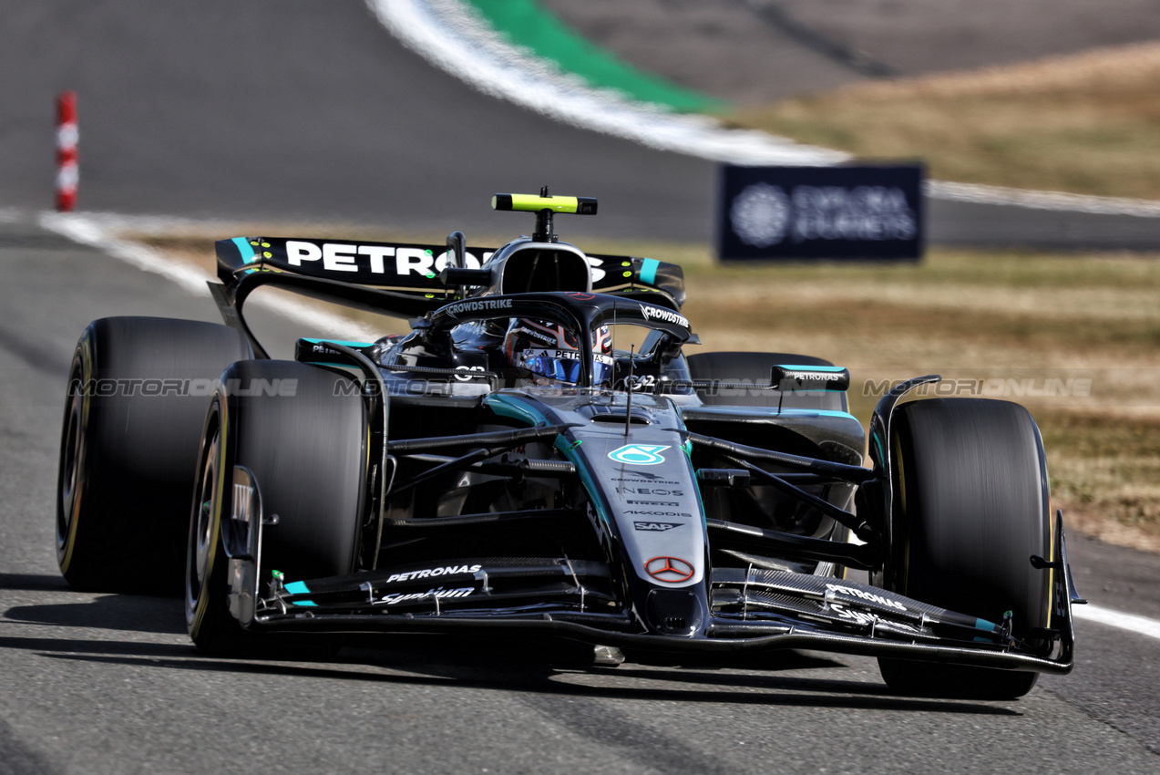 GP GRAN BRETAGNA, Andrea Kimi Antonelli (ITA) Mercedes AMG F1 W16.

04.07.2025. Formula 1 World Championship, Rd 12, British Grand Prix, Silverstone, England, Practice Day.

- www.xpbimages.com, EMail: requests@xpbimages.com © Copyright: Moy / XPB Images