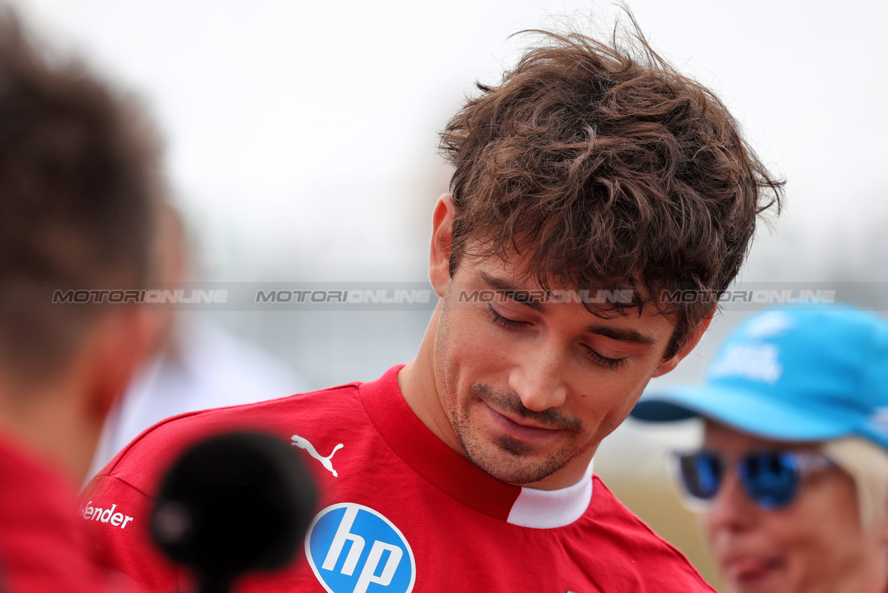 GP GRAN BRETAGNA, Charles Leclerc (MON) Ferrari.

04.07.2025. Formula 1 World Championship, Rd 12, British Grand Prix, Silverstone, England, Practice Day.

 - www.xpbimages.com, EMail: requests@xpbimages.com © Copyright: Rew / XPB Images