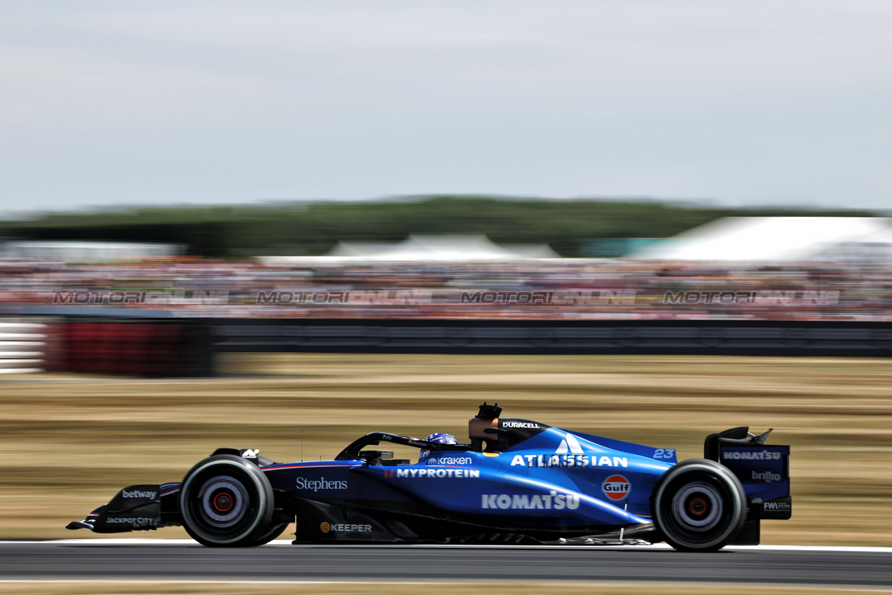 GP GRAN BRETAGNA, Alexander Albon (THA) Atlassian Williams Racing FW47.

04.07.2025. Formula 1 World Championship, Rd 12, British Grand Prix, Silverstone, England, Practice Day.

- www.xpbimages.com, EMail: requests@xpbimages.com © Copyright: Bearne / XPB Images