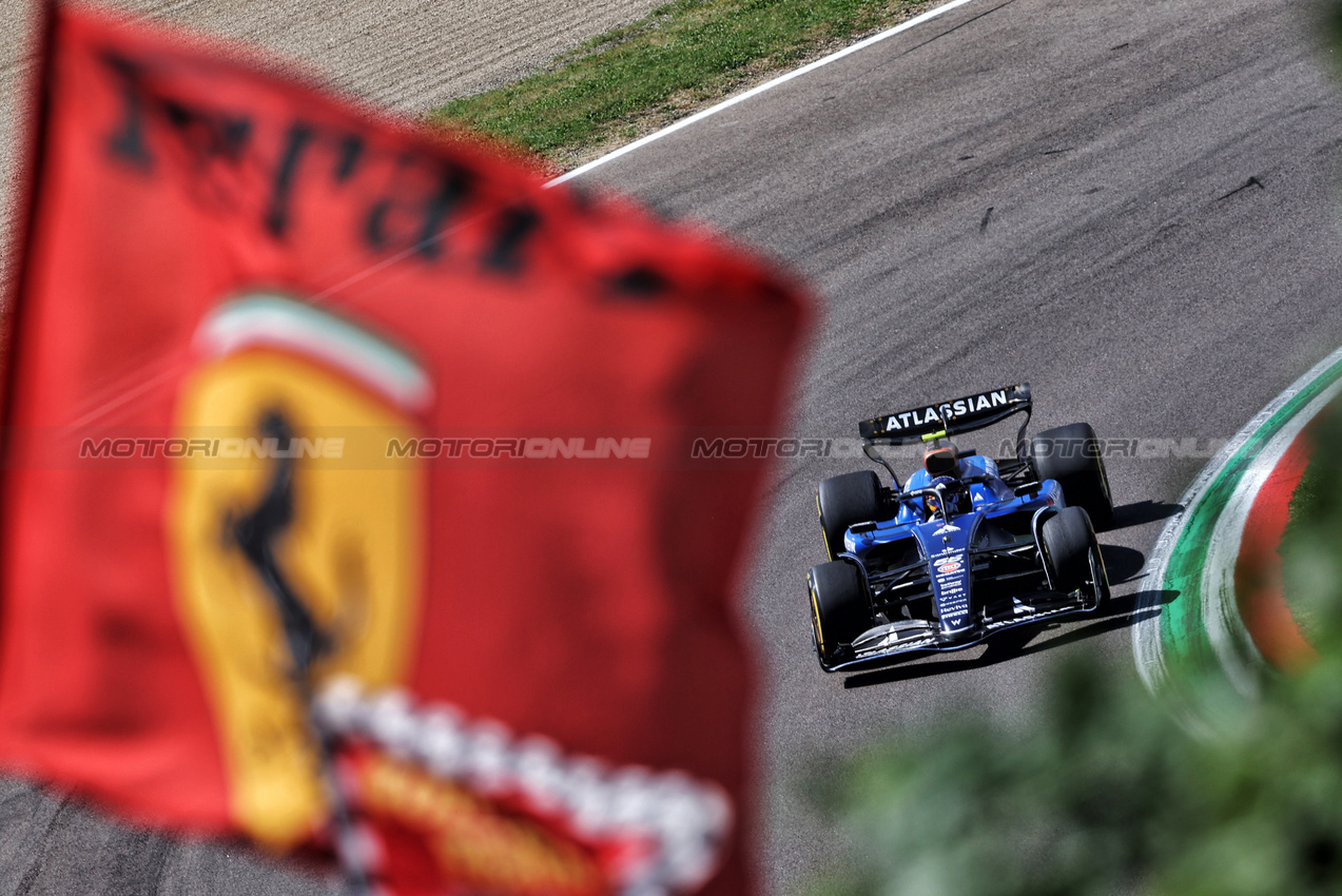GP IMOLA, Carlos Sainz (ESP) Atlassian Williams Racing FW47.

18.05.2025. Formula 1 World Championship, Rd 7, Emilia Romagna Grand Prix, Imola, Italy, Gara Day.

- www.xpbimages.com, EMail: requests@xpbimages.com © Copyright: Bearne / XPB Images