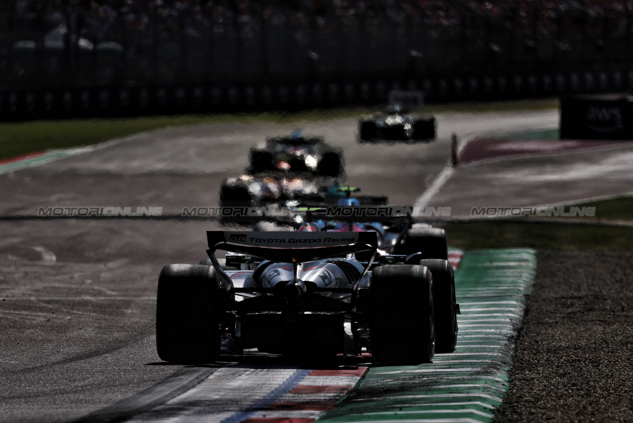 GP IMOLA, Oliver Bearman (GBR) Haas VF-25.

18.05.2025. Formula 1 World Championship, Rd 7, Emilia Romagna Grand Prix, Imola, Italy, Gara Day.

- www.xpbimages.com, EMail: requests@xpbimages.com © Copyright: Moy / XPB Images