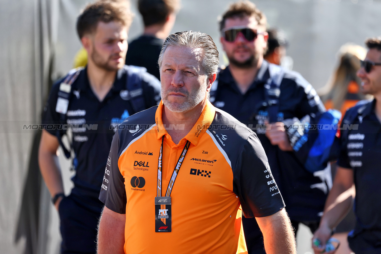 GP IMOLA, Zak Brown (USA) McLaren Executive Director.

18.05.2025. Formula 1 World Championship, Rd 7, Emilia Romagna Grand Prix, Imola, Italy, Gara Day.

- www.xpbimages.com, EMail: requests@xpbimages.com © Copyright: Moy / XPB Images