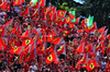 GP IMOLA, Circuit Atmosfera - Ferrari fans in the grandstand.

18.05.2025. Formula 1 World Championship, Rd 7, Emilia Romagna Grand Prix, Imola, Italy, Gara Day.

- www.xpbimages.com, EMail: requests@xpbimages.com © Copyright: Moy / XPB Images