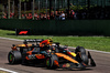 GP IMOLA, Oscar Piastri (AUS) McLaren MCL39 e Yuki Tsunoda (JPN) Red Bull Racing RB21 battle for position.

18.05.2025. Formula 1 World Championship, Rd 7, Emilia Romagna Grand Prix, Imola, Italy, Gara Day.

- www.xpbimages.com, EMail: requests@xpbimages.com © Copyright: Batchelor / XPB Images