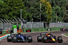 GP IMOLA, Carlos Sainz (ESP) Atlassian Williams Racing FW47 e Yuki Tsunoda (JPN) Red Bull Racing RB21 battle for position.

18.05.2025. Formula 1 World Championship, Rd 7, Emilia Romagna Grand Prix, Imola, Italy, Gara Day.

- www.xpbimages.com, EMail: requests@xpbimages.com © Copyright: Batchelor / XPB Images