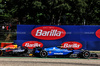 GP IMOLA, Carlos Sainz (ESP) Atlassian Williams Racing FW47 e Yuki Tsunoda (JPN) Red Bull Racing RB21 battle for position.

18.05.2025. Formula 1 World Championship, Rd 7, Emilia Romagna Grand Prix, Imola, Italy, Gara Day.

- www.xpbimages.com, EMail: requests@xpbimages.com © Copyright: Batchelor / XPB Images