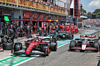 GP IMOLA, Charles Leclerc (MON) Ferrari SF-25 e Oliver Bearman (GBR) Haas VF-25 in the pits.

18.05.2025. Formula 1 World Championship, Rd 7, Emilia Romagna Grand Prix, Imola, Italy, Gara Day.

- www.xpbimages.com, EMail: requests@xpbimages.com © Copyright: Charniaux / XPB Images