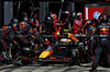 GP IMOLA, Yuki Tsunoda (JPN) Red Bull Racing RB21 makes a pit stop.

18.05.2025. Formula 1 World Championship, Rd 7, Emilia Romagna Grand Prix, Imola, Italy, Gara Day.

- www.xpbimages.com, EMail: requests@xpbimages.com © Copyright: Charniaux / XPB Images