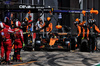 GP IMOLA, Oscar Piastri (AUS) McLaren MCL39 makes a pit stop.

18.05.2025. Formula 1 World Championship, Rd 7, Emilia Romagna Grand Prix, Imola, Italy, Gara Day.

- www.xpbimages.com, EMail: requests@xpbimages.com © Copyright: Charniaux / XPB Images