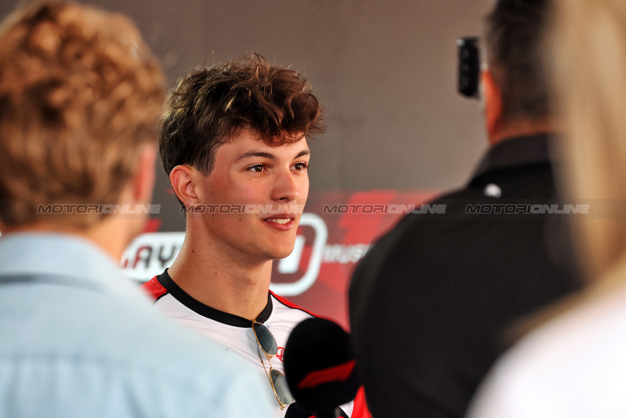 GP IMOLA, Oliver Bearman (GBR) Haas F1 Team.

15.05.2025. Formula 1 World Championship, Rd 7, Emilia Romagna Grand Prix, Imola, Italy, Preparation Day.

- www.xpbimages.com, EMail: requests@xpbimages.com © Copyright: Bearne / XPB Images