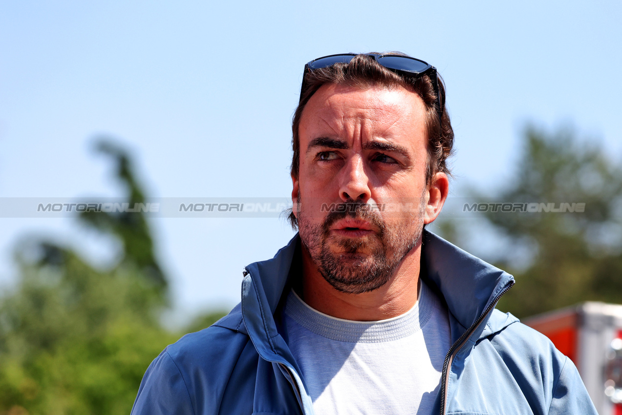 GP IMOLA, Fernando Alonso (ESP) Aston Martin F1 Team.

15.05.2025. Formula 1 World Championship, Rd 7, Emilia Romagna Grand Prix, Imola, Italy, Preparation Day.

- www.xpbimages.com, EMail: requests@xpbimages.com © Copyright: Bearne / XPB Images