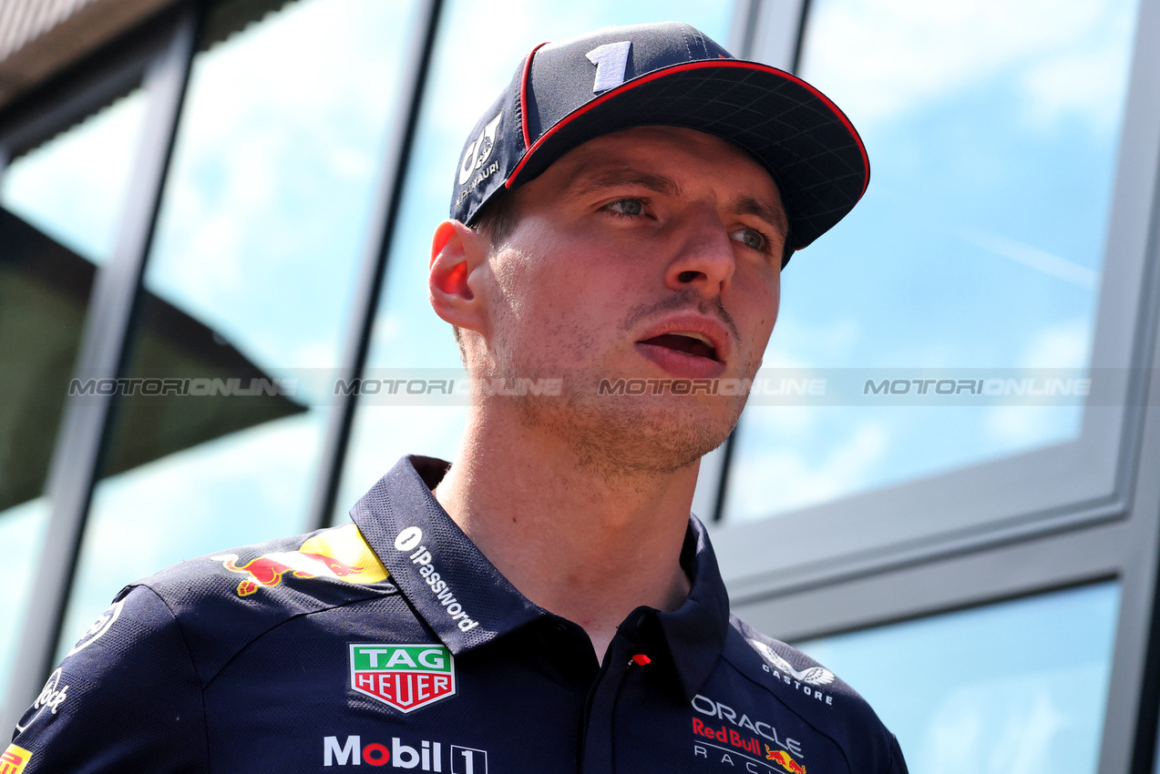 GP IMOLA, Max Verstappen (NLD) Red Bull Racing.

15.05.2025. Formula 1 World Championship, Rd 7, Emilia Romagna Grand Prix, Imola, Italy, Preparation Day.

- www.xpbimages.com, EMail: requests@xpbimages.com © Copyright: Bearne / XPB Images