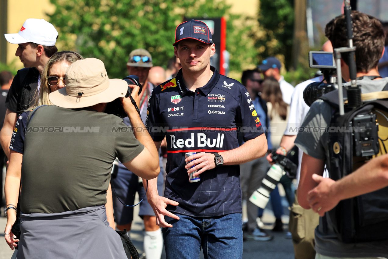 GP IMOLA, Max Verstappen (NLD) Red Bull Racing.

15.05.2025. Formula 1 World Championship, Rd 7, Emilia Romagna Grand Prix, Imola, Italy, Preparation Day.

- www.xpbimages.com, EMail: requests@xpbimages.com © Copyright: Bearne / XPB Images