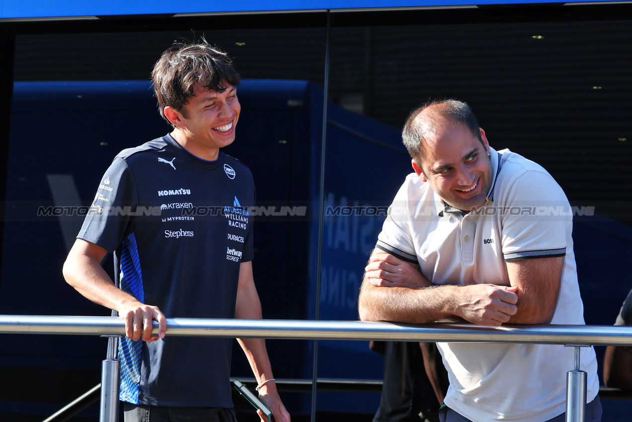 GP IMOLA, Alexander Albon (THA) Atlassian Williams Racing (Left).

15.05.2025. Formula 1 World Championship, Rd 7, Emilia Romagna Grand Prix, Imola, Italy, Preparation Day.

- www.xpbimages.com, EMail: requests@xpbimages.com © Copyright: Moy / XPB Images