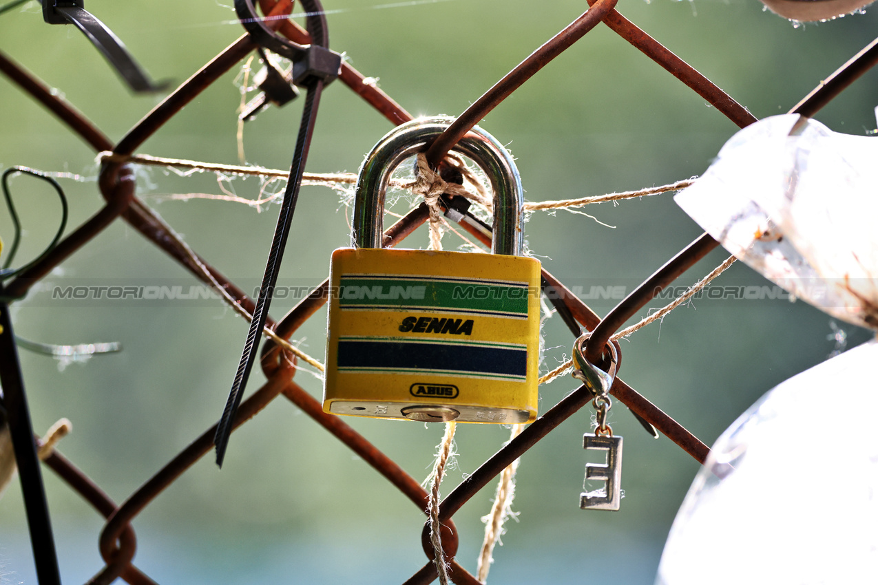 GP IMOLA, Circuit Atmosfera - tributes to Ayrton Senna at Tamburello.

15.05.2025. Formula 1 World Championship, Rd 7, Emilia Romagna Grand Prix, Imola, Italy, Preparation Day.

- www.xpbimages.com, EMail: requests@xpbimages.com © Copyright: Moy / XPB Images
