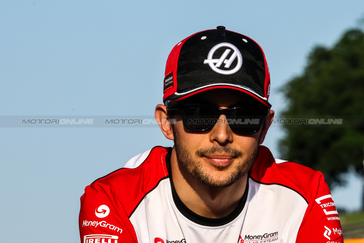 GP IMOLA, Esteban Ocon (FRA), Haas F1 Team 
15.05.2025. Formula 1 World Championship, Rd 7, Emilia Romagna Grand Prix, Imola, Italy, Preparation Day.
- www.xpbimages.com, EMail: requests@xpbimages.com © Copyright: Charniaux / XPB Images