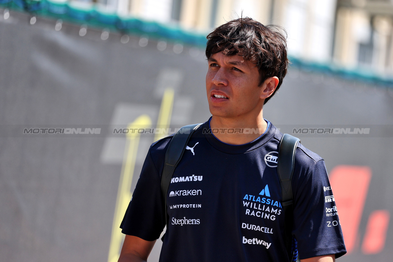 GP IMOLA, Alexander Albon (THA) Atlassian Williams Racing.

15.05.2025. Formula 1 World Championship, Rd 7, Emilia Romagna Grand Prix, Imola, Italy, Preparation Day.

- www.xpbimages.com, EMail: requests@xpbimages.com © Copyright: Moy / XPB Images