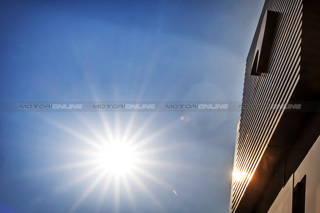 GP IMOLA, McLaren motorhome in the paddock.

15.05.2025. Formula 1 World Championship, Rd 7, Emilia Romagna Grand Prix, Imola, Italy, Preparation Day.

- www.xpbimages.com, EMail: requests@xpbimages.com © Copyright: Bearne / XPB Images