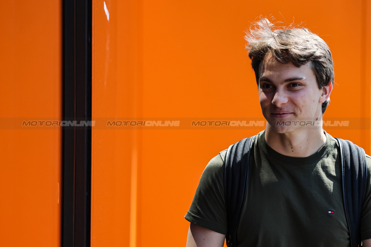 GP IMOLA, Oscar Piastri (AUS), McLaren 
15.05.2025. Formula 1 World Championship, Rd 7, Emilia Romagna Grand Prix, Imola, Italy, Preparation Day.
- www.xpbimages.com, EMail: requests@xpbimages.com © Copyright: Charniaux / XPB Images