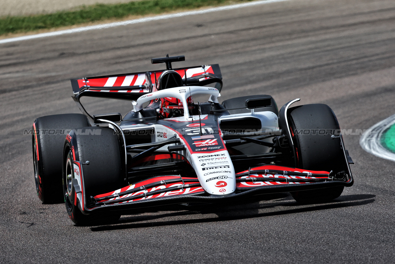 GP IMOLA, Esteban Ocon (FRA) Haas VF-25.

17.05.2025. Formula 1 World Championship, Rd 7, Emilia Romagna Grand Prix, Imola, Italy, Qualifiche Day.

- www.xpbimages.com, EMail: requests@xpbimages.com © Copyright: Bearne / XPB Images