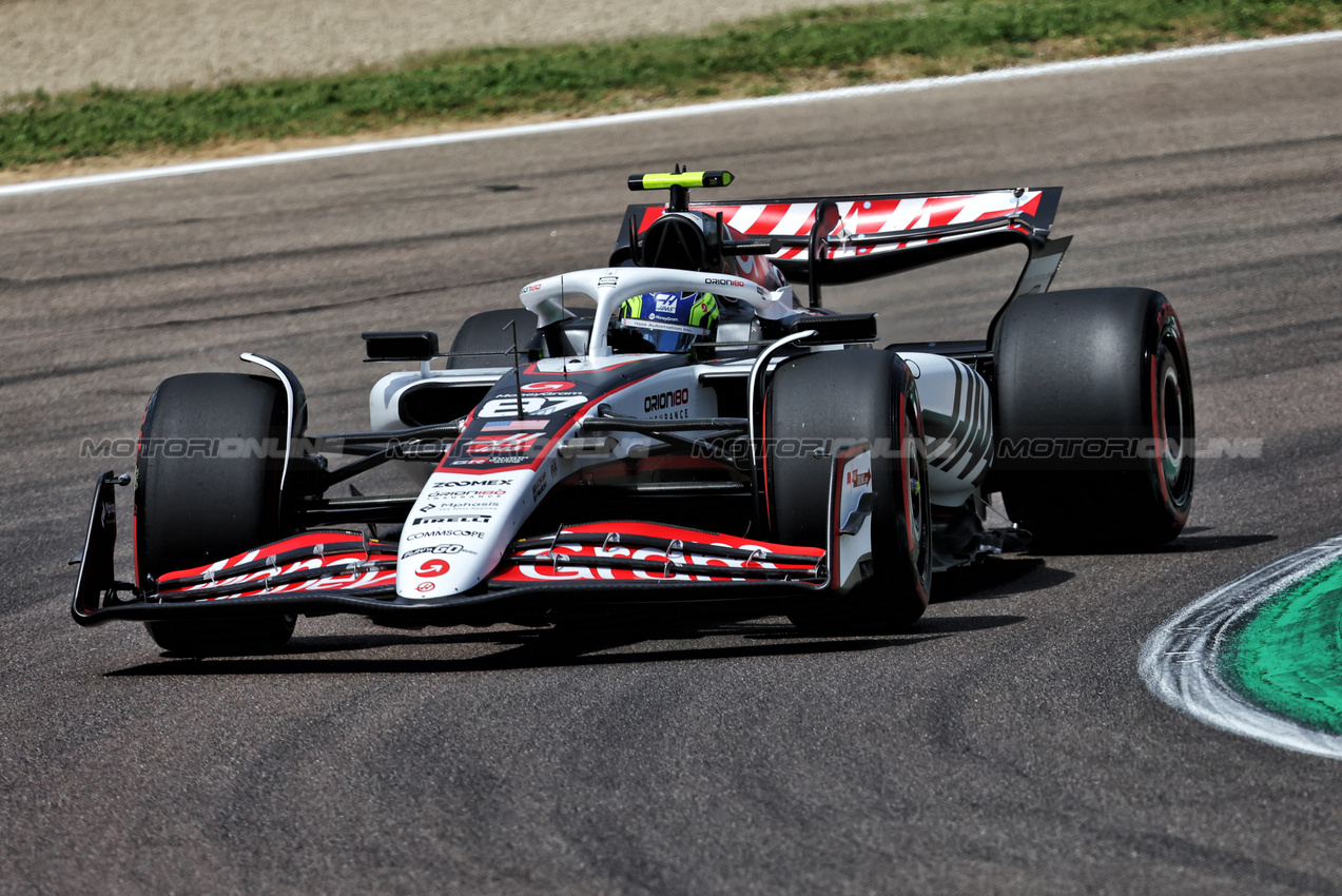 GP IMOLA, Oliver Bearman (GBR) Haas VF-25.

17.05.2025. Formula 1 World Championship, Rd 7, Emilia Romagna Grand Prix, Imola, Italy, Qualifiche Day.

- www.xpbimages.com, EMail: requests@xpbimages.com © Copyright: Bearne / XPB Images