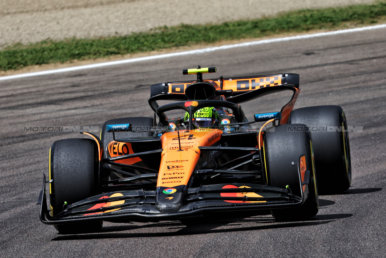 GP IMOLA, Lando Norris (GBR) McLaren MCL39.

17.05.2025. Formula 1 World Championship, Rd 7, Emilia Romagna Grand Prix, Imola, Italy, Qualifiche Day.

- www.xpbimages.com, EMail: requests@xpbimages.com © Copyright: Bearne / XPB Images
