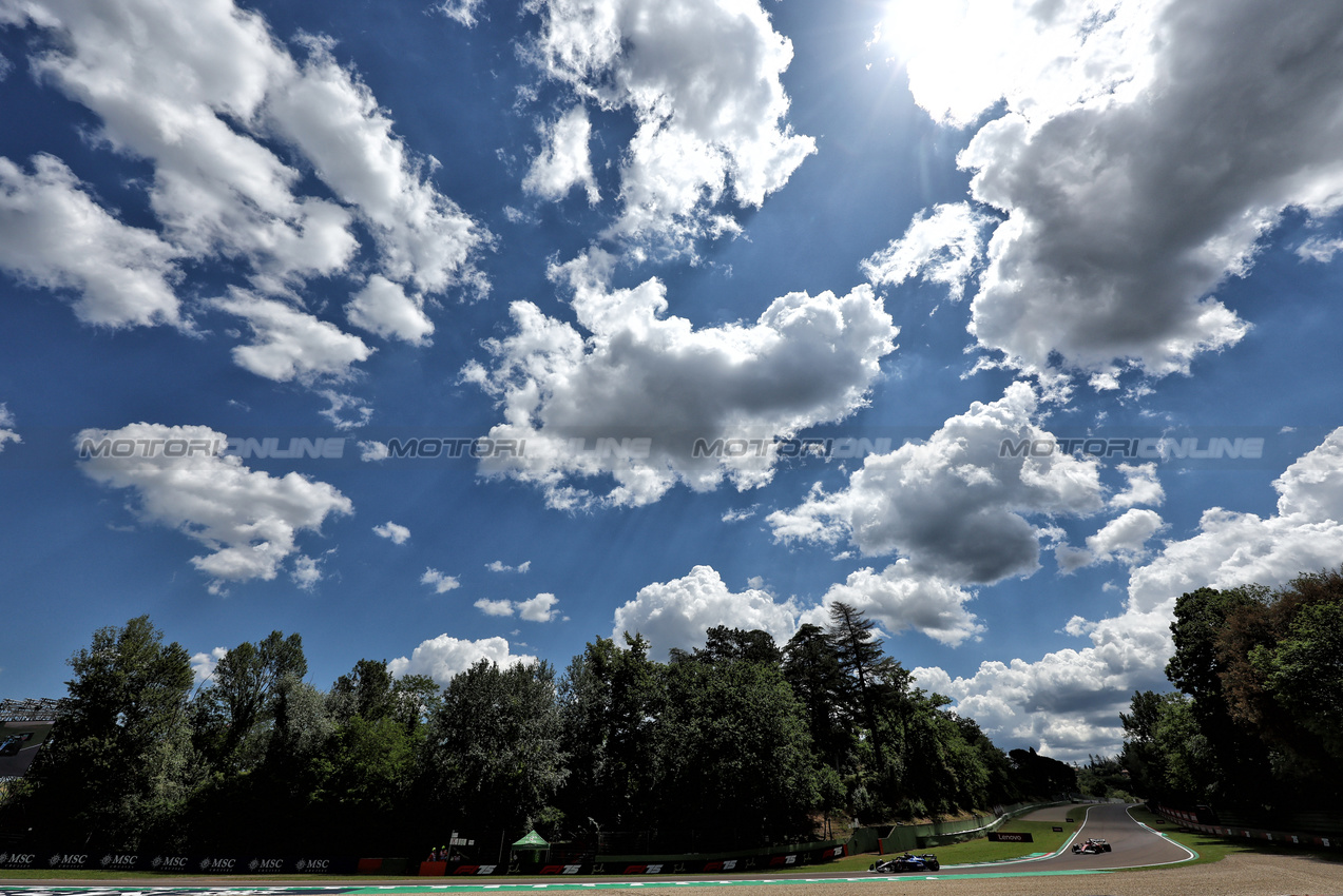 GP IMOLA, Alexander Albon (THA) Atlassian Williams Racing FW47.

17.05.2025. Formula 1 World Championship, Rd 7, Emilia Romagna Grand Prix, Imola, Italy, Qualifiche Day.

- www.xpbimages.com, EMail: requests@xpbimages.com © Copyright: Moy / XPB Images