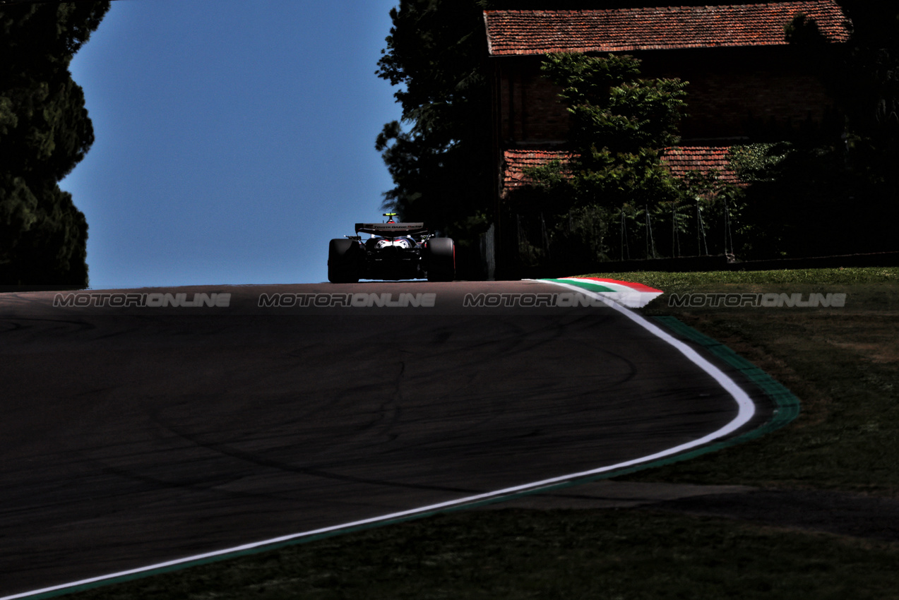 GP IMOLA, Oliver Bearman (GBR) Haas VF-25.

17.05.2025. Formula 1 World Championship, Rd 7, Emilia Romagna Grand Prix, Imola, Italy, Qualifiche Day.

- www.xpbimages.com, EMail: requests@xpbimages.com © Copyright: Moy / XPB Images