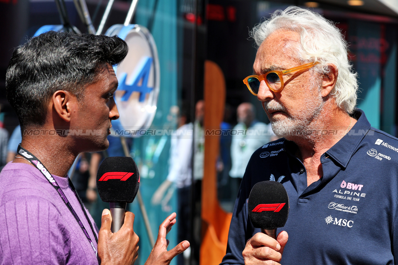 GP IMOLA, (L to R): Lawrence Barretto (GBR) F1 Presenter with Flavio Briatore (ITA) Alpine F1 Team Executive Advisor.

17.05.2025. Formula 1 World Championship, Rd 7, Emilia Romagna Grand Prix, Imola, Italy, Qualifiche Day.

- www.xpbimages.com, EMail: requests@xpbimages.com © Copyright: Moy / XPB Images