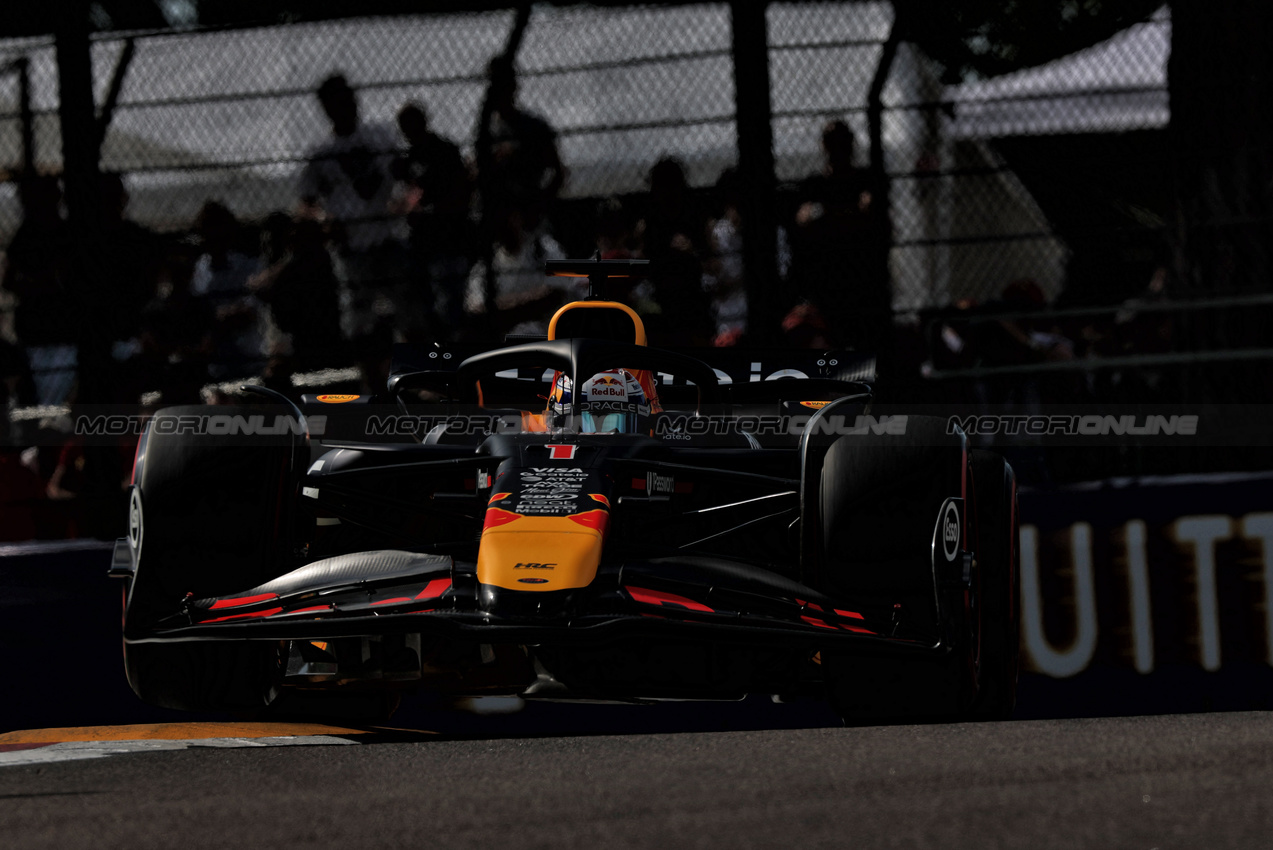 GP IMOLA, Max Verstappen (NLD) Red Bull Racing RB21.

17.05.2025. Formula 1 World Championship, Rd 7, Emilia Romagna Grand Prix, Imola, Italy, Qualifiche Day.

- www.xpbimages.com, EMail: requests@xpbimages.com © Copyright: Charniaux / XPB Images