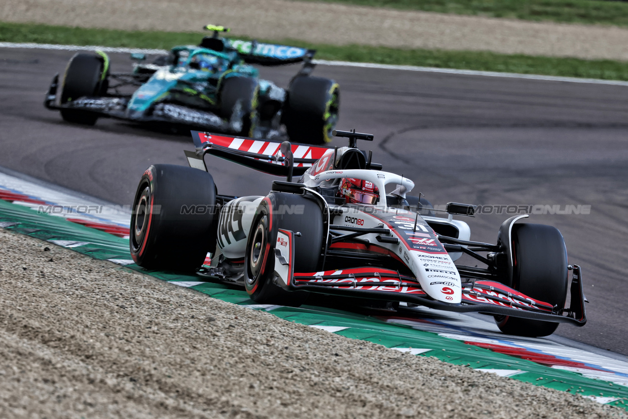 GP IMOLA, Esteban Ocon (FRA) Haas VF-25.

17.05.2025. Formula 1 World Championship, Rd 7, Emilia Romagna Grand Prix, Imola, Italy, Qualifiche Day.

- www.xpbimages.com, EMail: requests@xpbimages.com © Copyright: Moy / XPB Images
