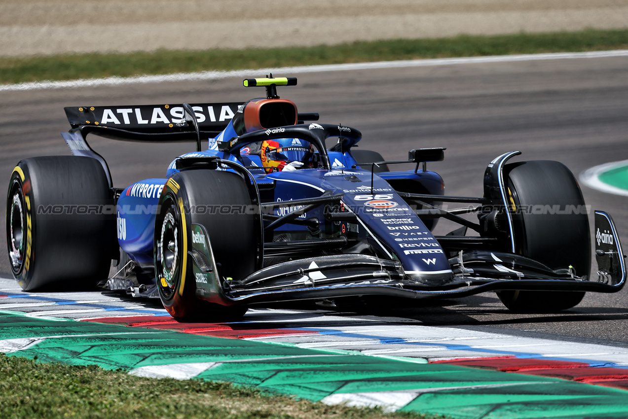 GP IMOLA, Carlos Sainz (ESP) Atlassian Williams Racing FW47.

17.05.2025. Formula 1 World Championship, Rd 7, Emilia Romagna Grand Prix, Imola, Italy, Qualifiche Day.

- www.xpbimages.com, EMail: requests@xpbimages.com © Copyright: Bearne / XPB Images