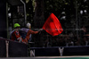 GP IMOLA, Circuit Atmosfera - marshal waves a red flag.

17.05.2025. Formula 1 World Championship, Rd 7, Emilia Romagna Grand Prix, Imola, Italy, Qualifiche Day.

- www.xpbimages.com, EMail: requests@xpbimages.com © Copyright: Charniaux / XPB Images