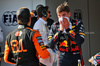 GP IMOLA, (L to R): Pole sitter Oscar Piastri (AUS) McLaren in qualifying parc ferme with second placed Max Verstappen (NLD) Red Bull Racing.

17.05.2025. Formula 1 World Championship, Rd 7, Emilia Romagna Grand Prix, Imola, Italy, Qualifiche Day.

- www.xpbimages.com, EMail: requests@xpbimages.com © Copyright: Batchelor / XPB Images