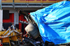 GP IMOLA, The damaged Red Bull Racing RB21 of Yuki Tsunoda (JPN) is recovered back to the pits on the back of a truck after he crashed in qualifying.

17.05.2025. Formula 1 World Championship, Rd 7, Emilia Romagna Grand Prix, Imola, Italy, Qualifiche Day.

- www.xpbimages.com, EMail: requests@xpbimages.com © Copyright: Charniaux / XPB Images