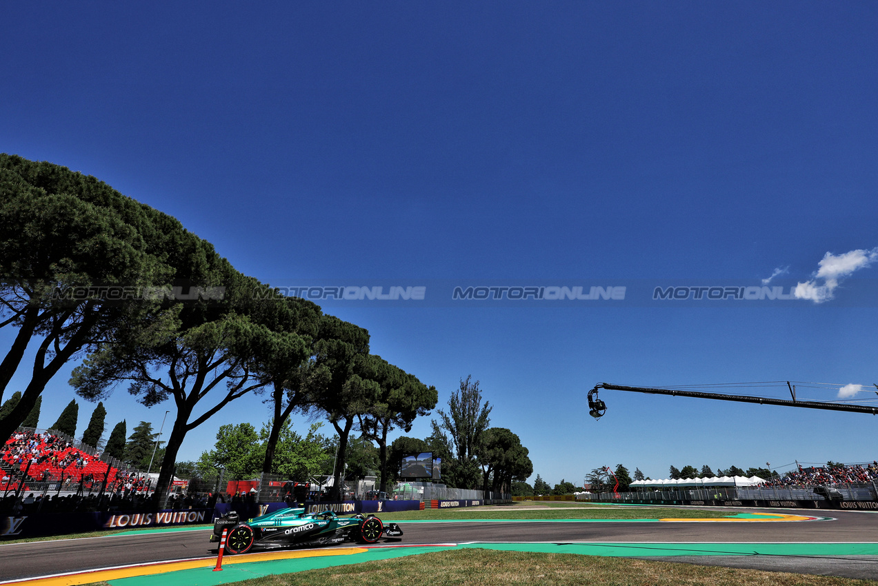 GP IMOLA, Fernando Alonso (ESP) Aston Martin F1 Team AMR25.

16.05.2025. Formula 1 World Championship, Rd 7, Emilia Romagna Grand Prix, Imola, Italy, Practice Day.

- www.xpbimages.com, EMail: requests@xpbimages.com © Copyright: Bearne / XPB Images