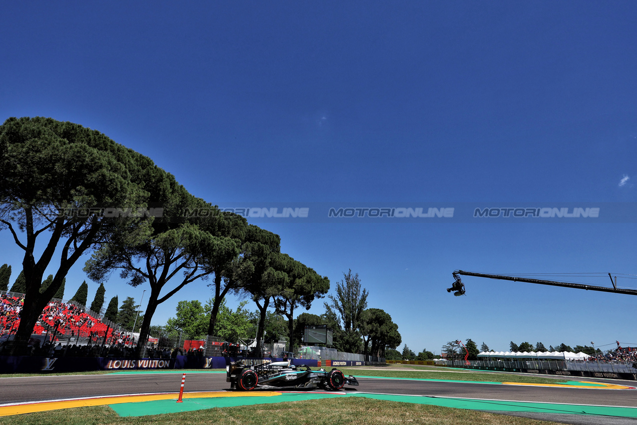 GP IMOLA, George Russell (GBR) Mercedes AMG F1 W16.

16.05.2025. Formula 1 World Championship, Rd 7, Emilia Romagna Grand Prix, Imola, Italy, Practice Day.

- www.xpbimages.com, EMail: requests@xpbimages.com © Copyright: Bearne / XPB Images